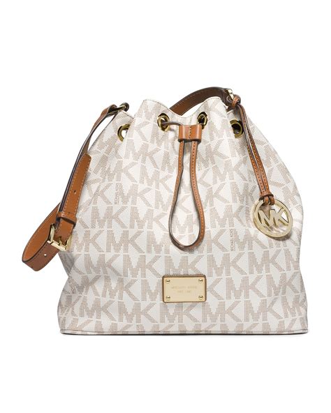 michael kors drawstring vanilla tasche|Michael Kors usa.